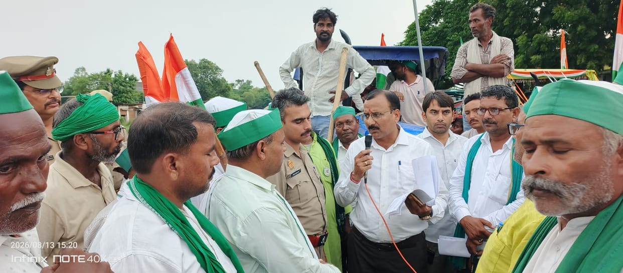 Demand for a legal guarantee of MSP and loan waivers.