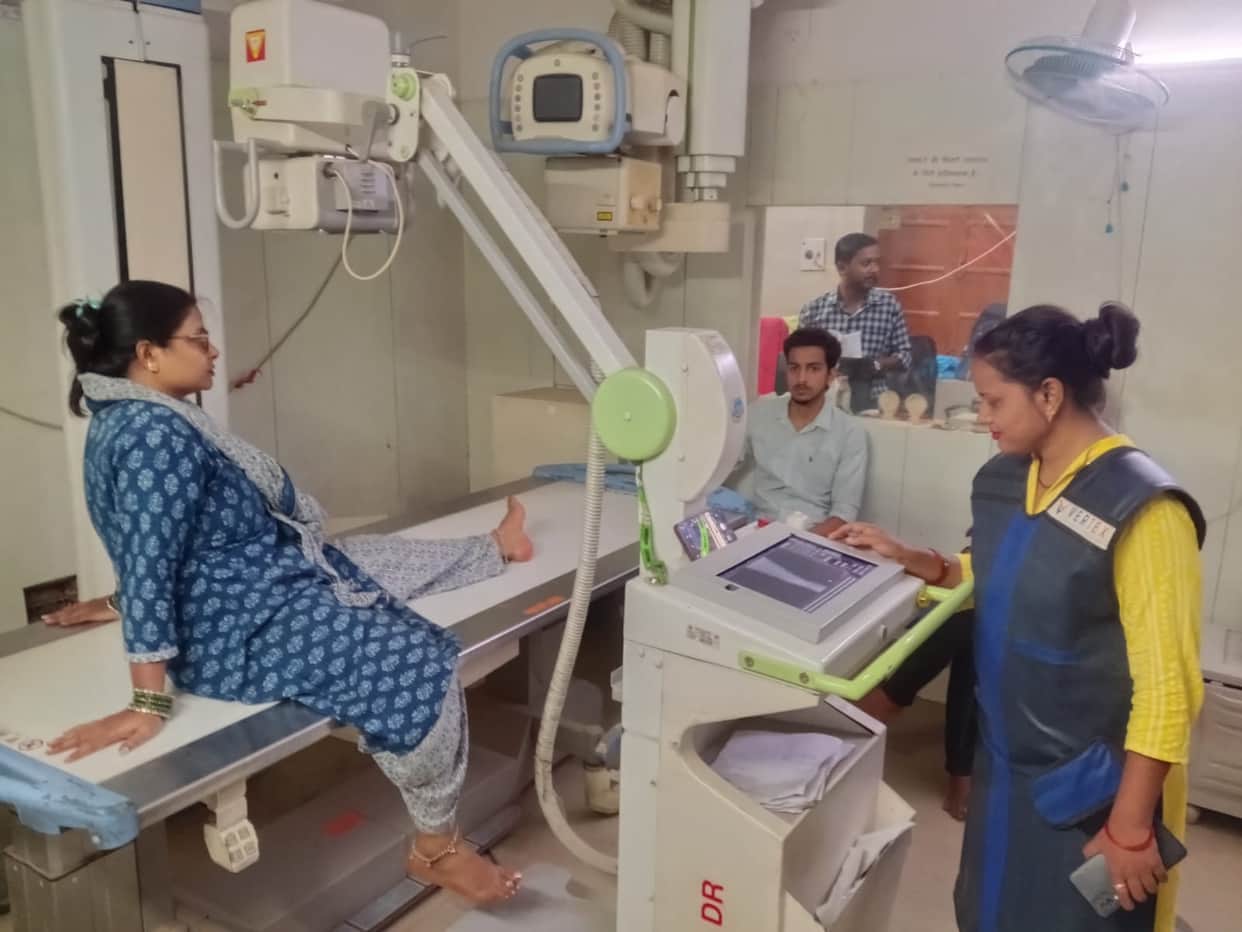 Digital X-ray machine's drag control board malfunctions; patients face increased difficulties.