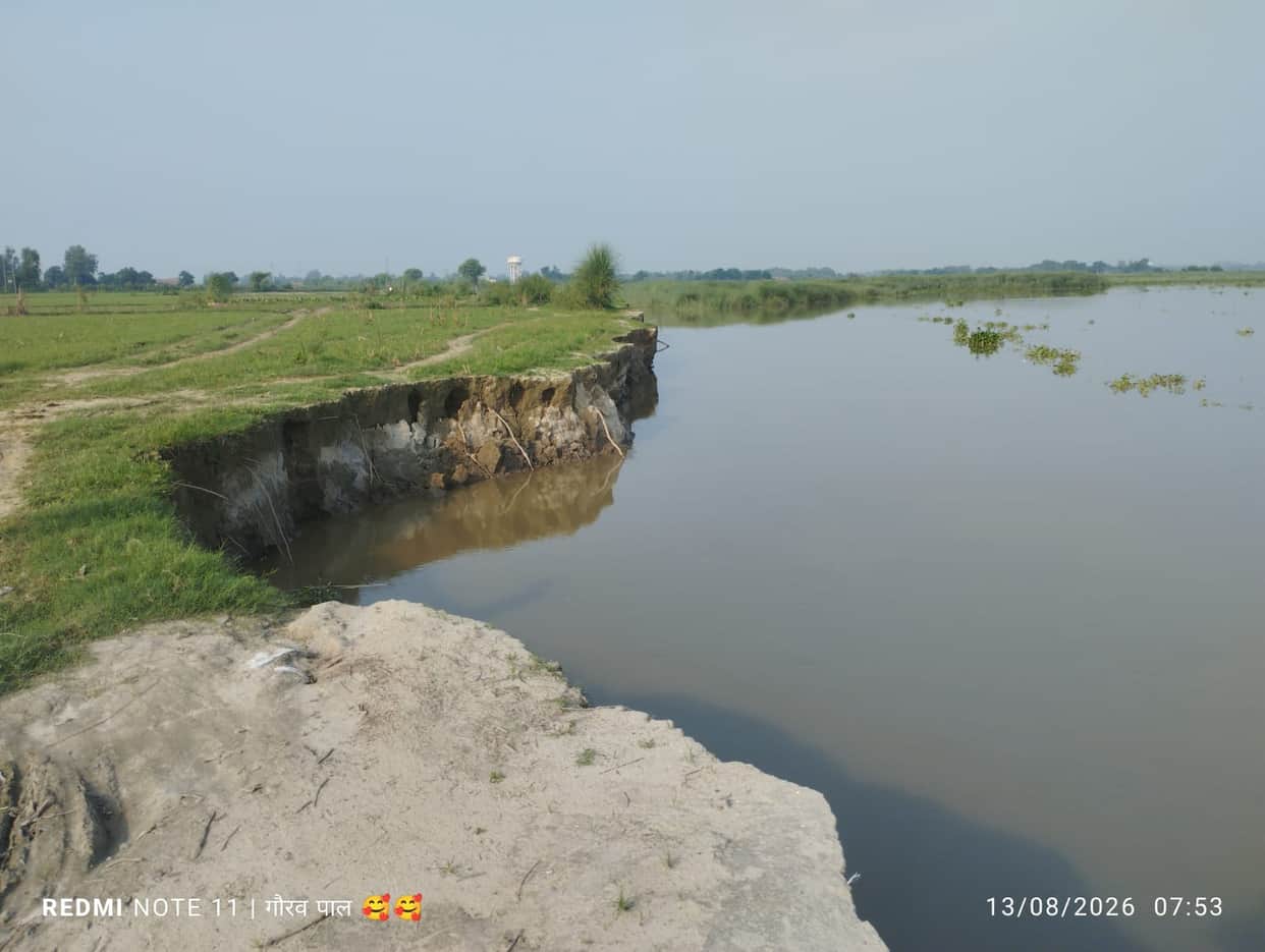 Erosion caused by the Ramganga River has begun near Chandrampur, and village paths are inundated.