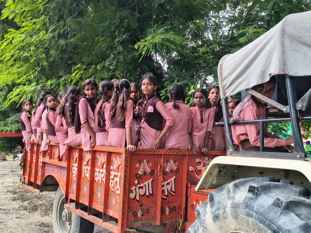 Former village head threatens teacher; 60 children complain to SDM at the tehsil office.