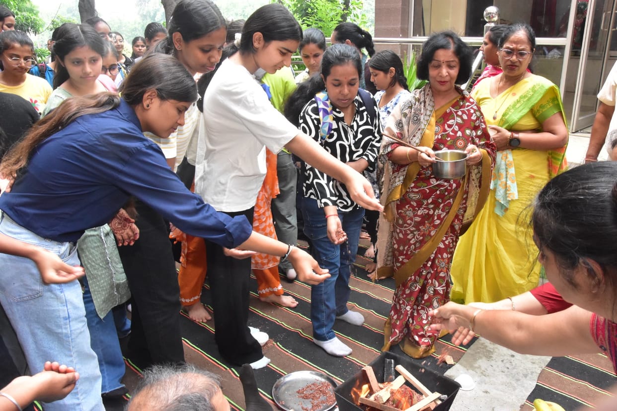 A Havan was performed to mark the commencement of the academic session.