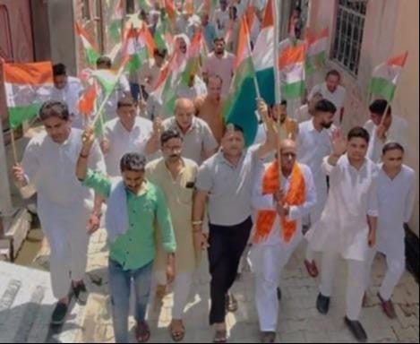गढ़ीपुख्ता में तिरंगा यात्रा में शामिल भाजपा कार्यकर्ता। भाजपा