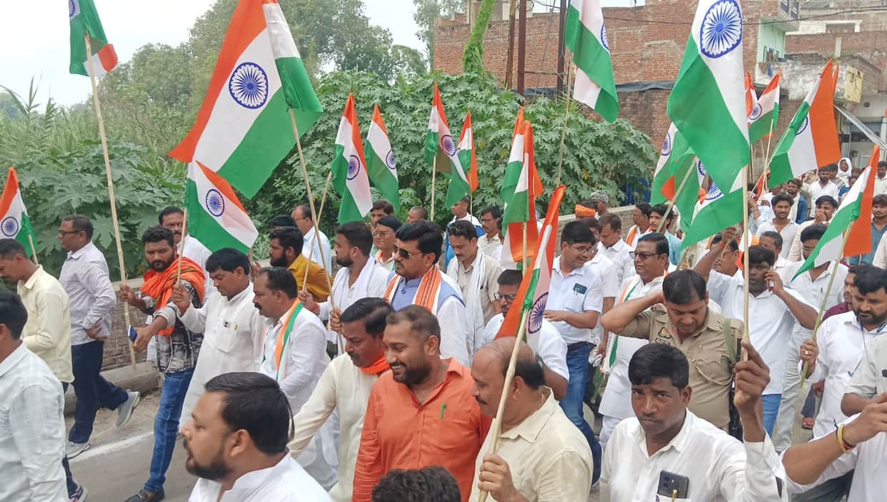 The tricolor march is a way to strengthen the feeling of respect for the nation