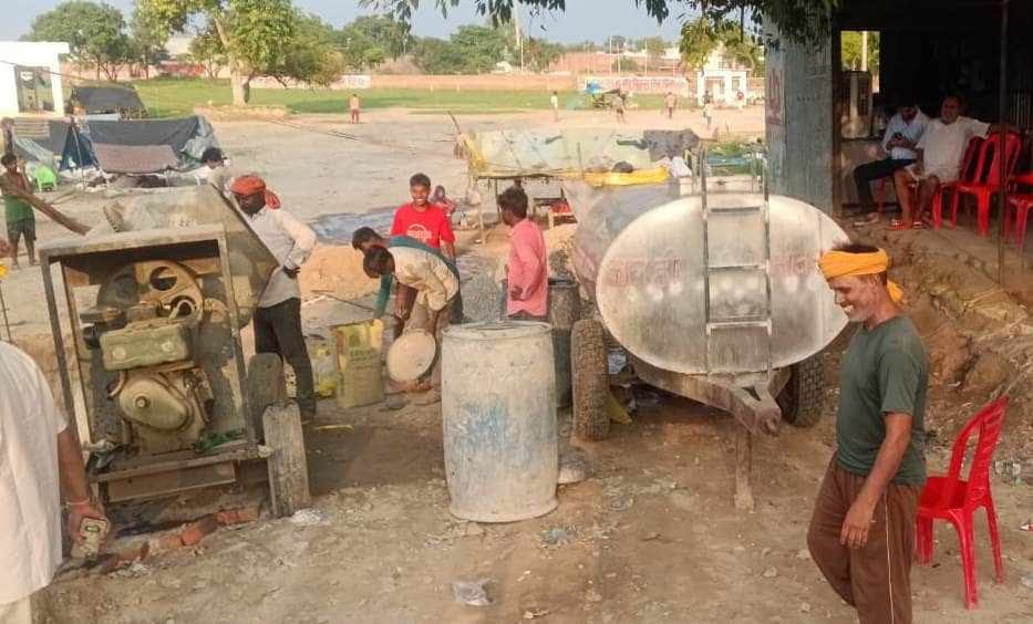 Construction work on the Ramlila Maidan entrance gate has resumed.
