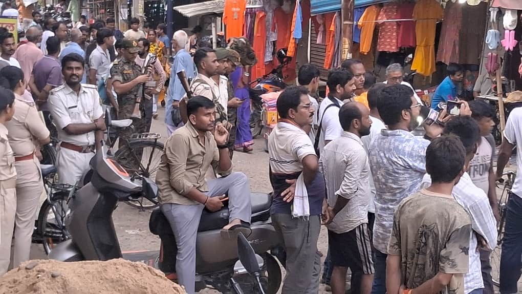 Muzaffarpur Bihar news : prostitution racket operating under guise of massage parlours
