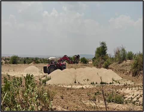 biggest blow yet against the sand mafia in Chambal region.Illegal sand worth 27 crore rupees mixed with soil