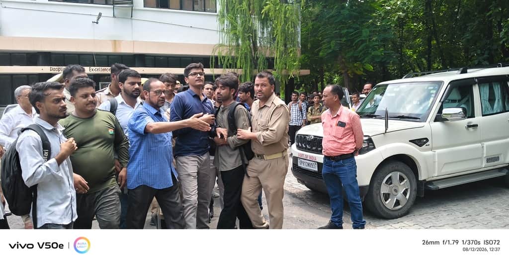Students create a ruckus protesting fee hike; scuffle with the proctorial team