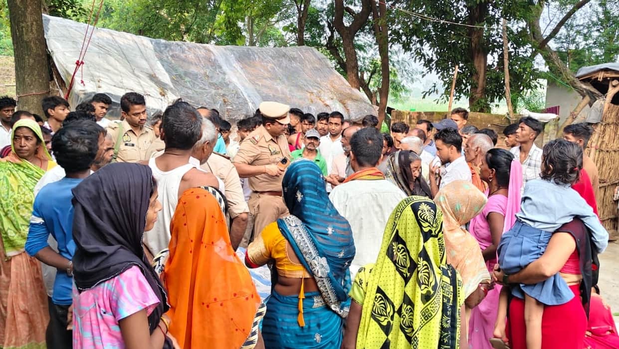 Student's body found by the roadside; murder FIR registered against two friends