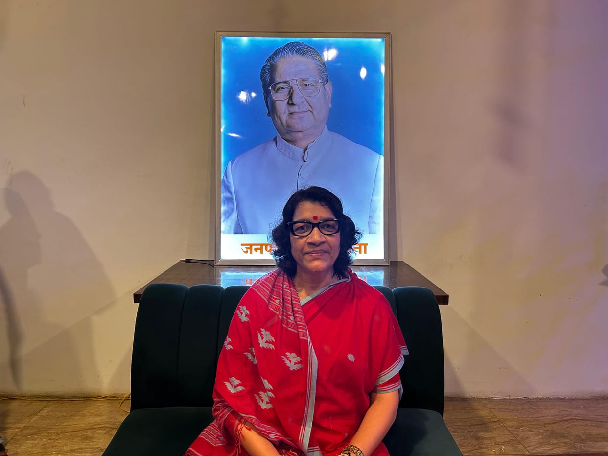 Let the home-wreckers hear this I would even lay down my life for the late Kalpnath Rai and for the district.  Sita Rai