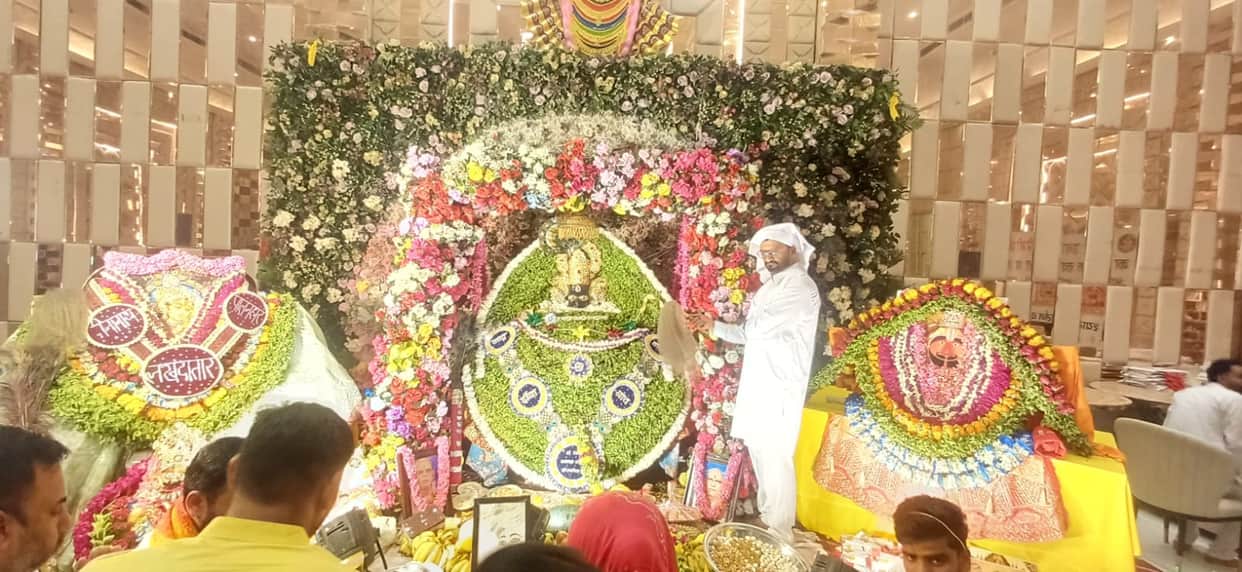 A river of devotion flowed through the bhajans of Baba Shyam; devotees rejoiced at the Jhulan Mahotsav.