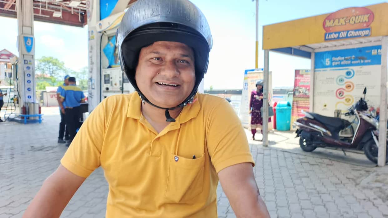 Rising petrol and diesel prices will increase the burden of inflation on ordinary families.
