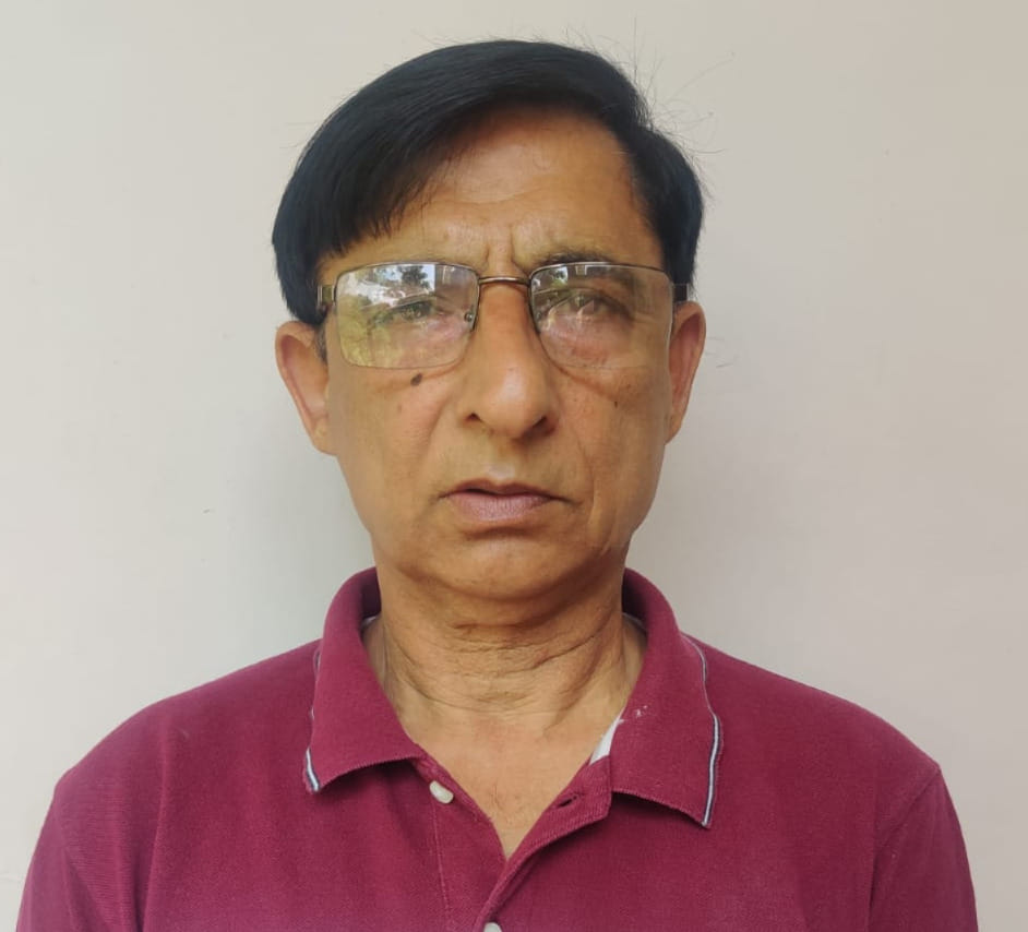 Hamirpur (Himachal) News: गड्ढों में तब्दील हुई ताल-चमनेड़ सड़क, जोखिम भरा हुआ सफर