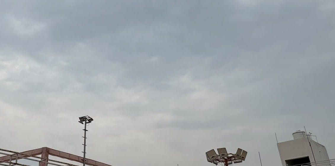 West UP Weather: Alternating clouds and sunshine, with humidity causing discomfort; here is the rainfall outlo