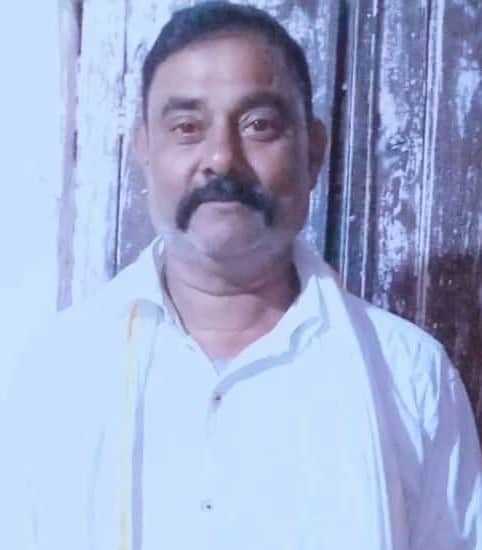Shopkeeper dies after being hit by a vehicle