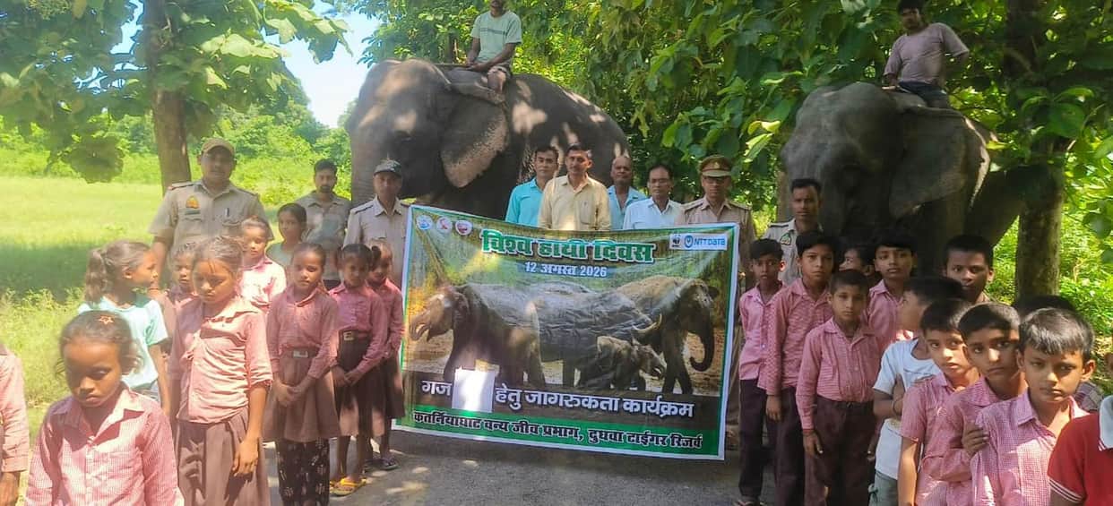 The children were delighted to see Jaymala and Champakali.