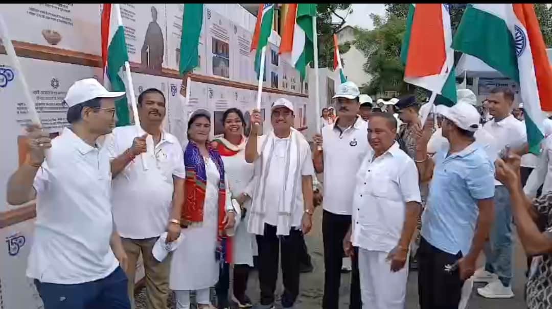 Preparations for Independence Day are complete. Union Minister of State Tokhan Sahu will hoist the flag. Parti