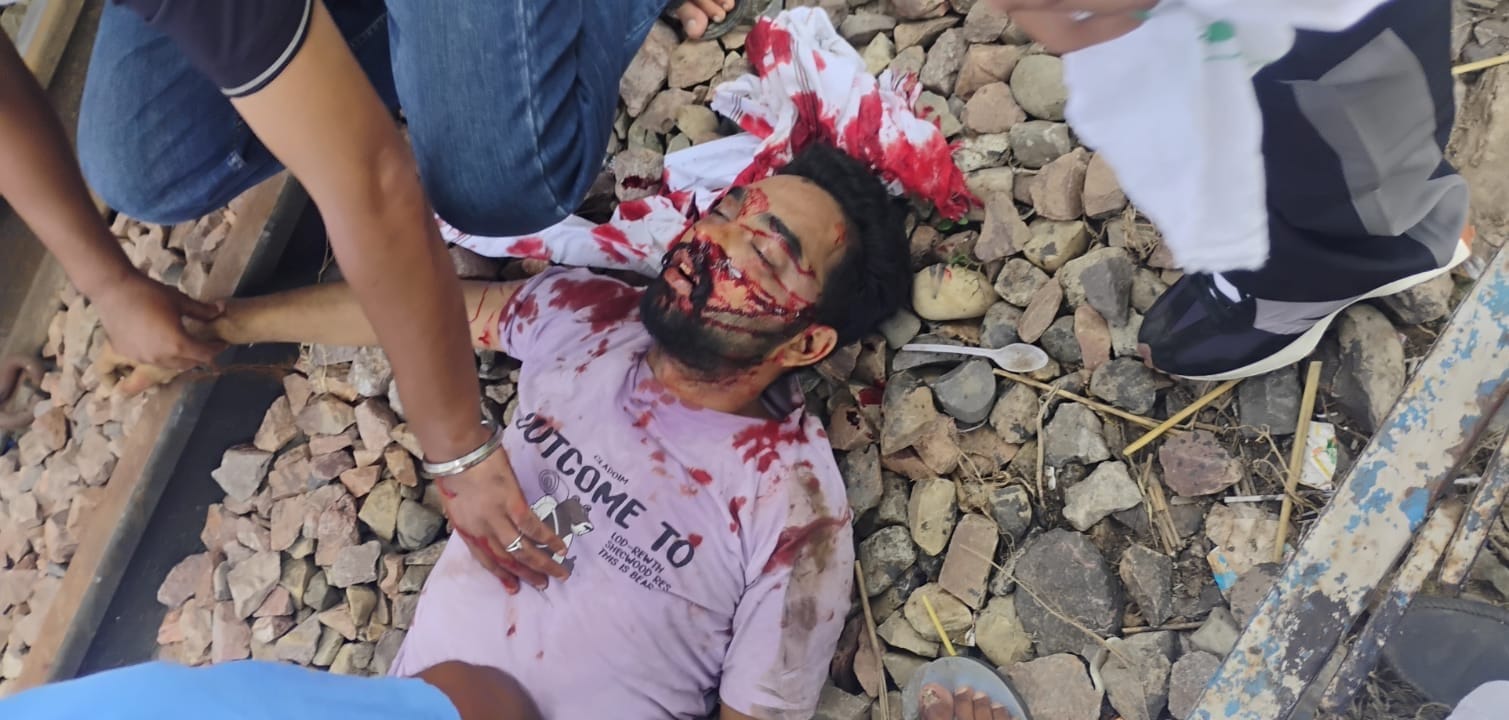 अंबाला-दिल्ली रेल खंड पर डीआरएम कार्यालय के नजदीक ट्रेन की चपेट में आया युवक। आरपीएफ