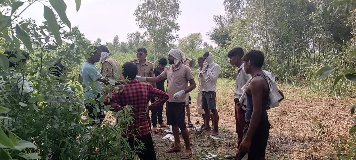 Body of missing youth found hanging from a tree.