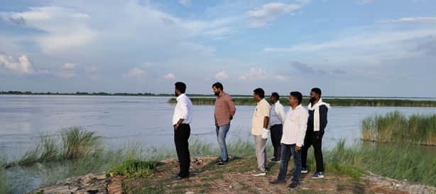 Discharge from Valmiki Nagar Barrage declines, monitoring on embankments increased