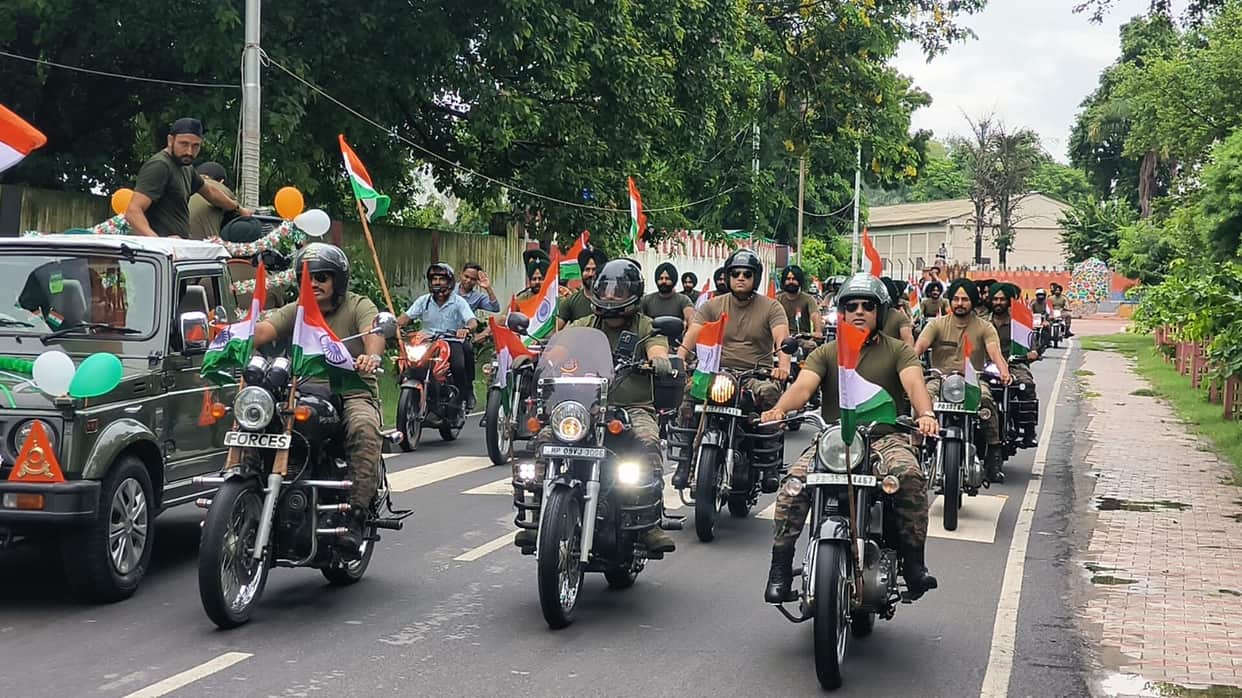 Tiranga bike rally held amidst rain; chants of 'Bharat Mata Ki Jai' echoed.