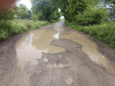 Bamanwas roads in bad condition due to rain.