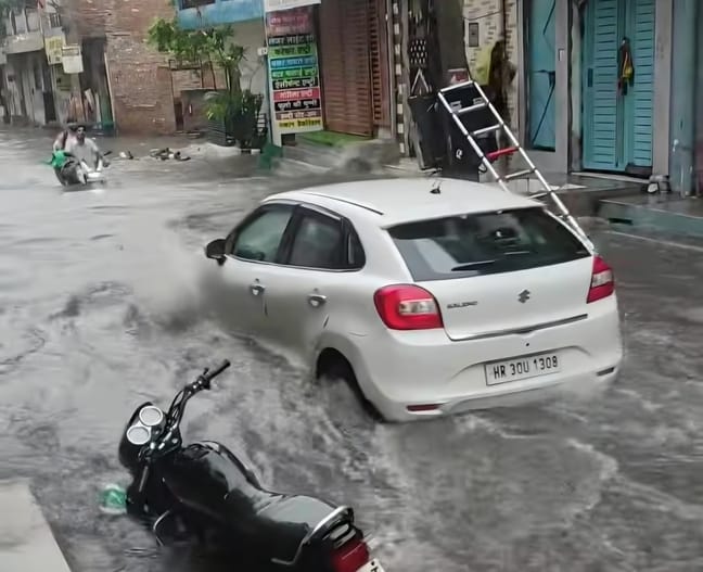 Mandothi market and Bagwala neighborhood need relief from waterlogging.