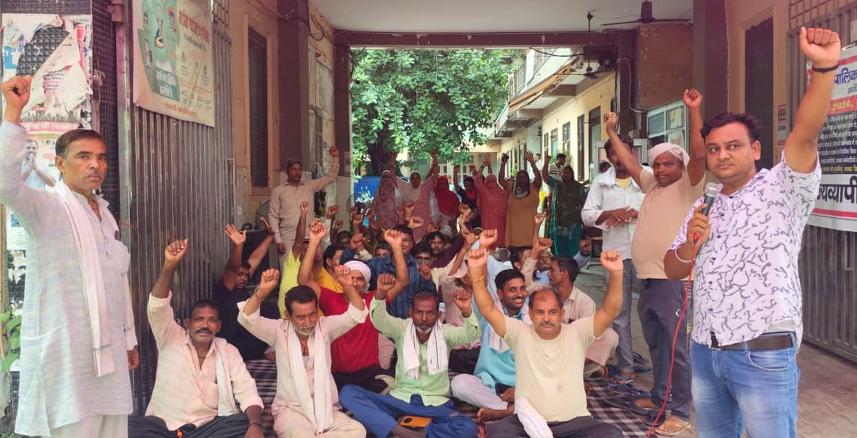 Sanitation workers' strike continued for the ninth day in Bahadurgarh.