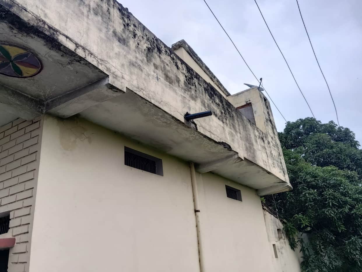 Electric shock overhead, yet the Corporation's focus is only on the ground
