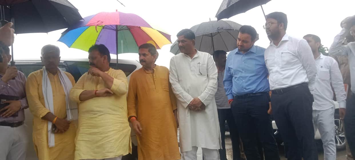 Complete construction of RTO building and women's shelter by November: Ravindra