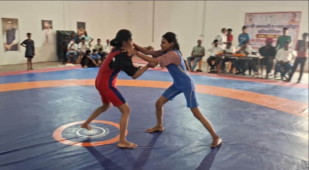 Shakuntala and Riya pinned their opponents.