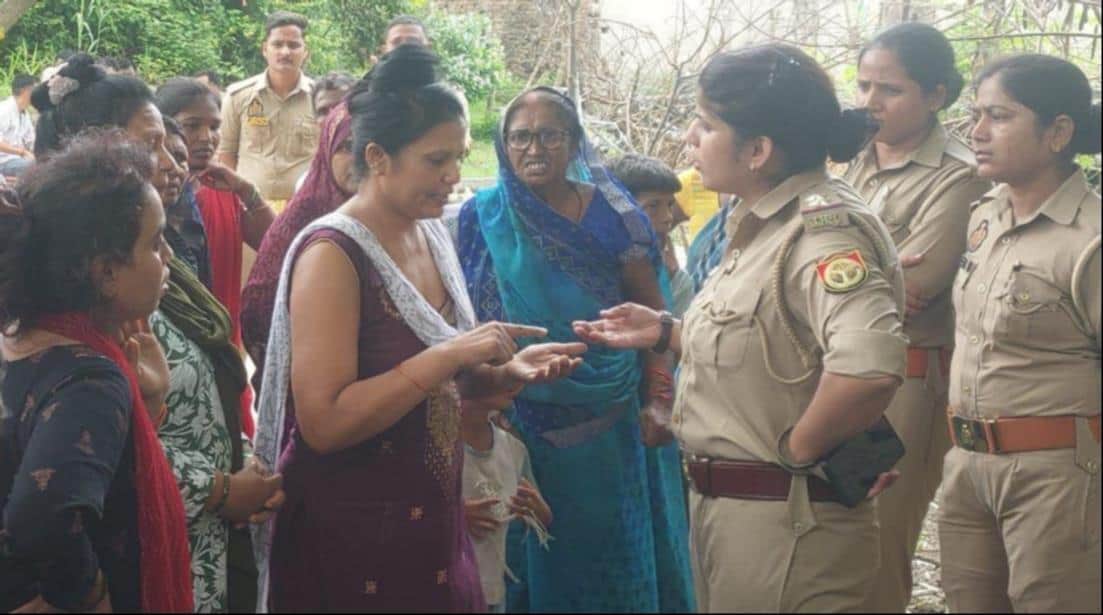 Family members remained adamant on the arrest of the murder accused; they relented after 17 hours