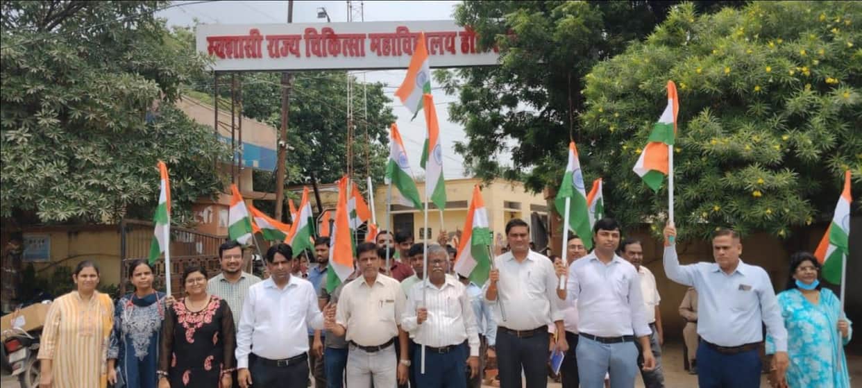 Doctors and engineers took out a Tiranga Yatra, conveying a message of patriotism.