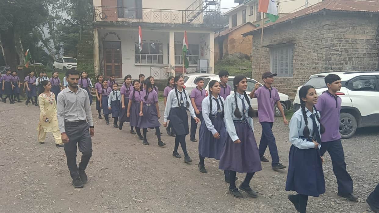 Message of patriotism resonates through Tiranga Yatra in Dadahu.