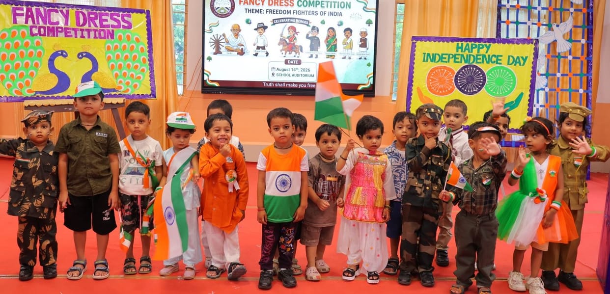 Children dressed up as freedom fighters.