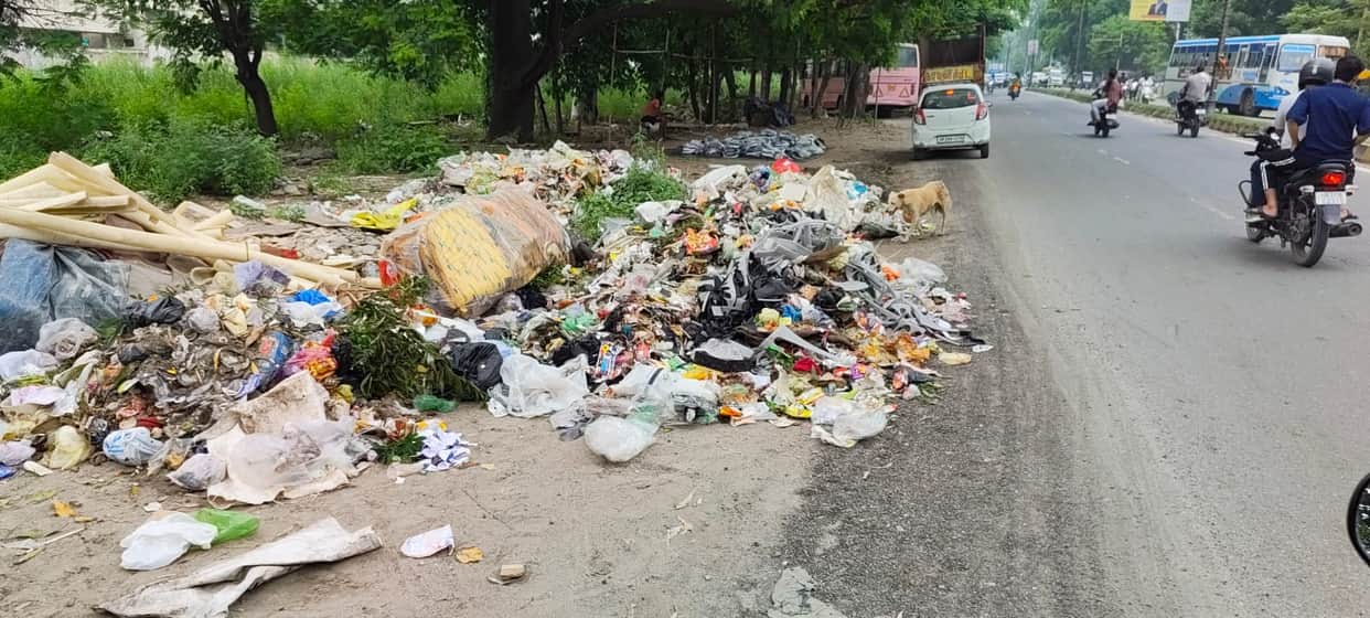 Municipal Corporation arranging for garbage collection at night to avoid confrontation