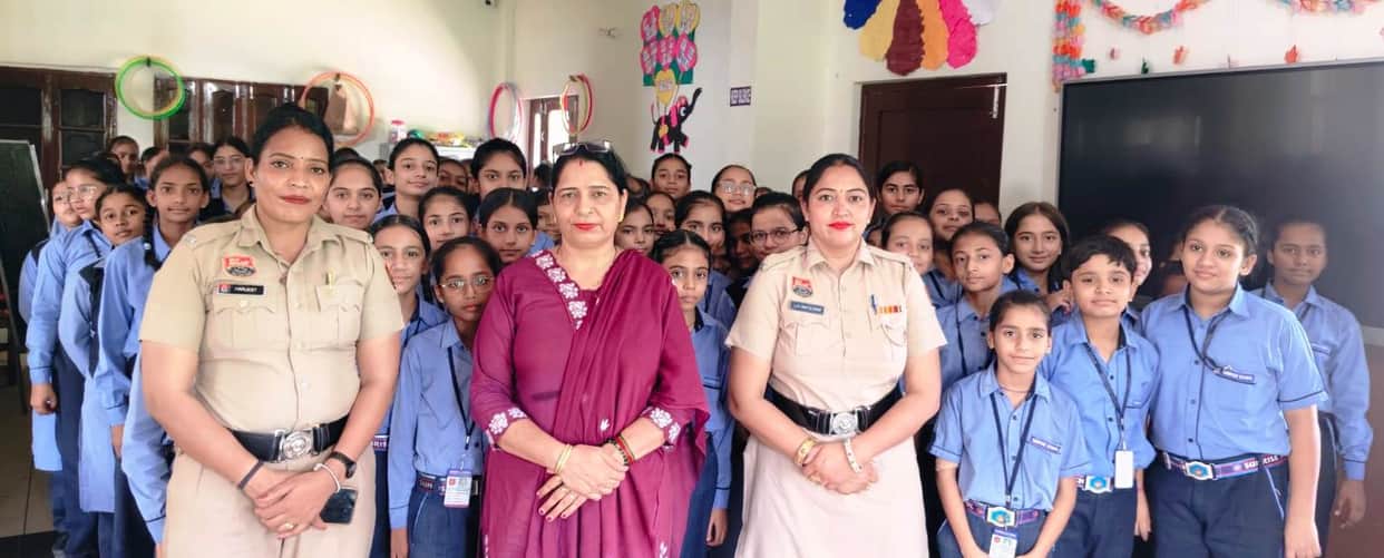 The team informed the female students about measures for women's safety.