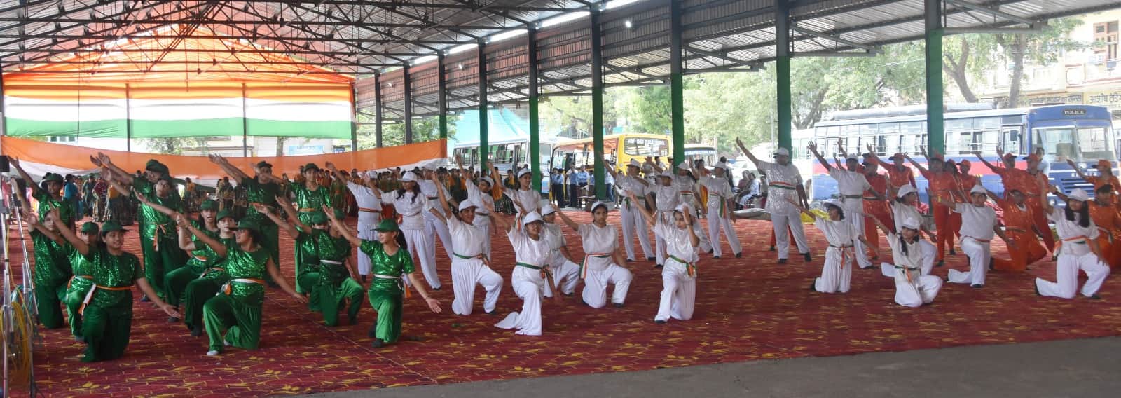 कार्यक्रम को लेकर रिहर्सल करते प्रतिभागी। स्रोत : प्रशासन
