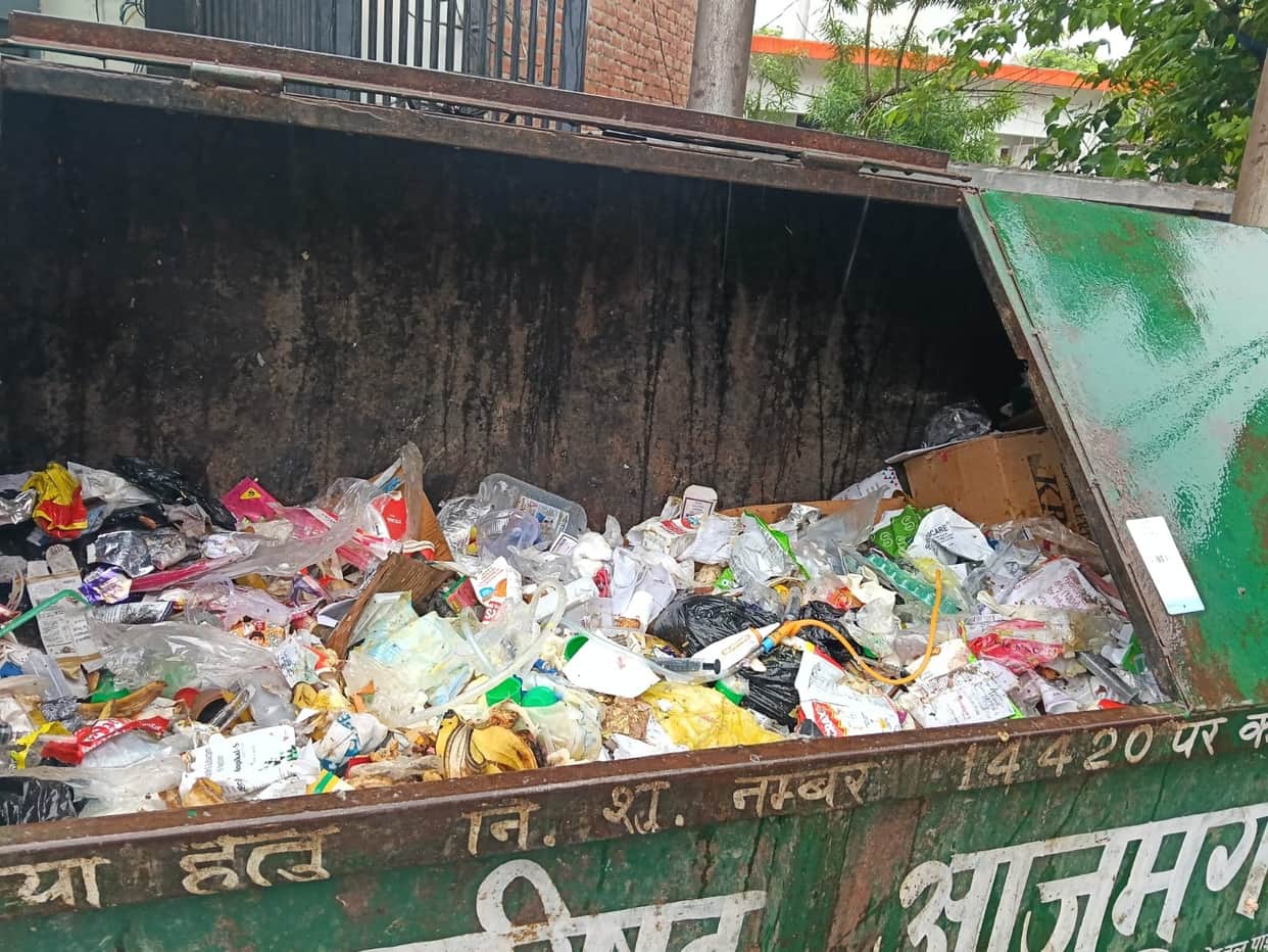 Biomedical waste disposal system collapses; collection arrangements in place for only 40 out of 117 government hospitals.