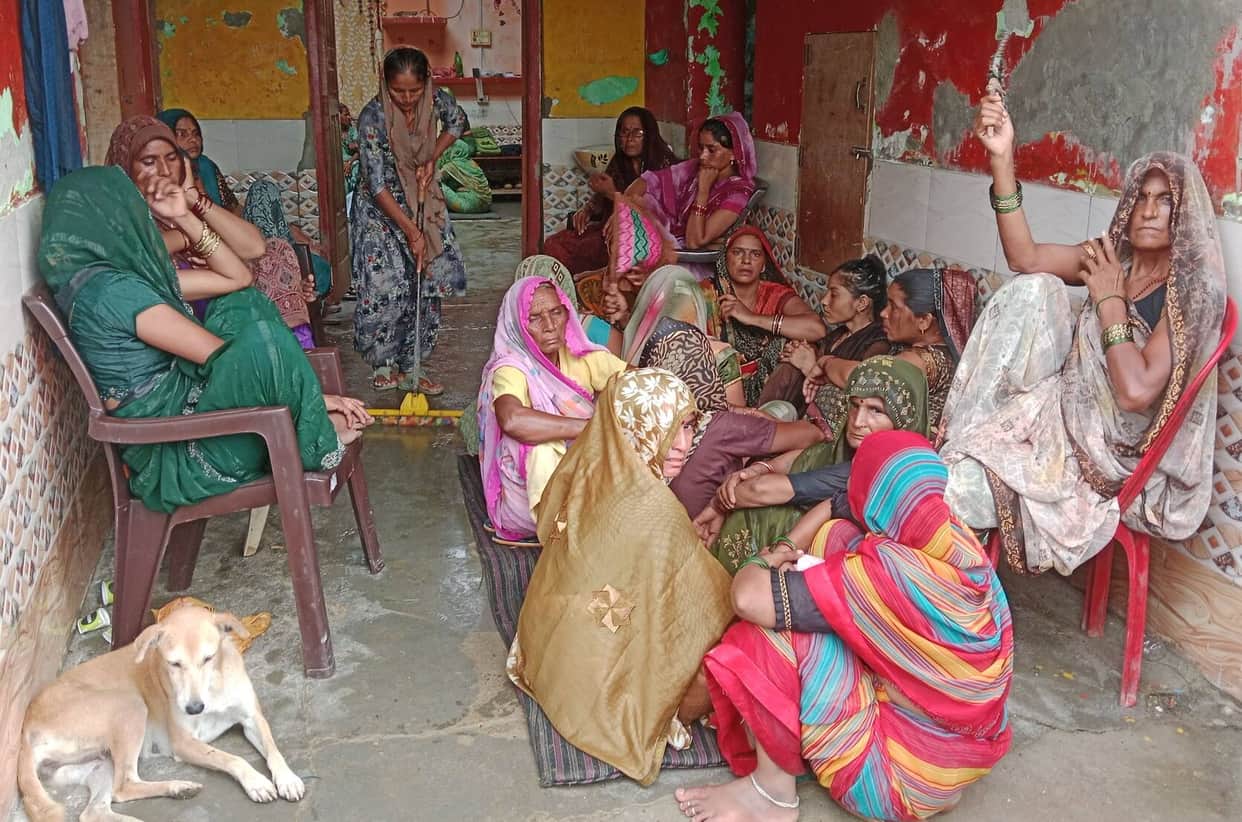 Woman dies after being bitten by a poisonous insect in Sarai Baghauli village.