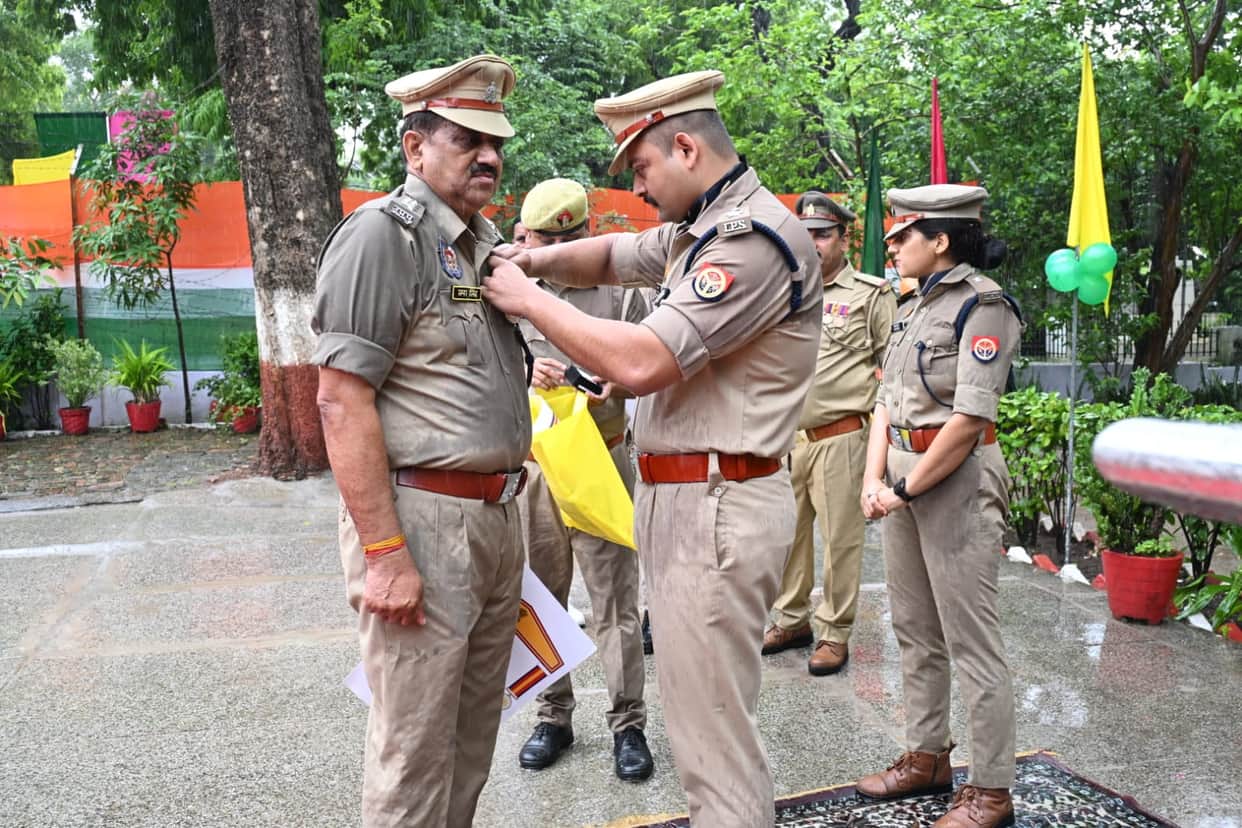 Seven police officers and personnel received medals.