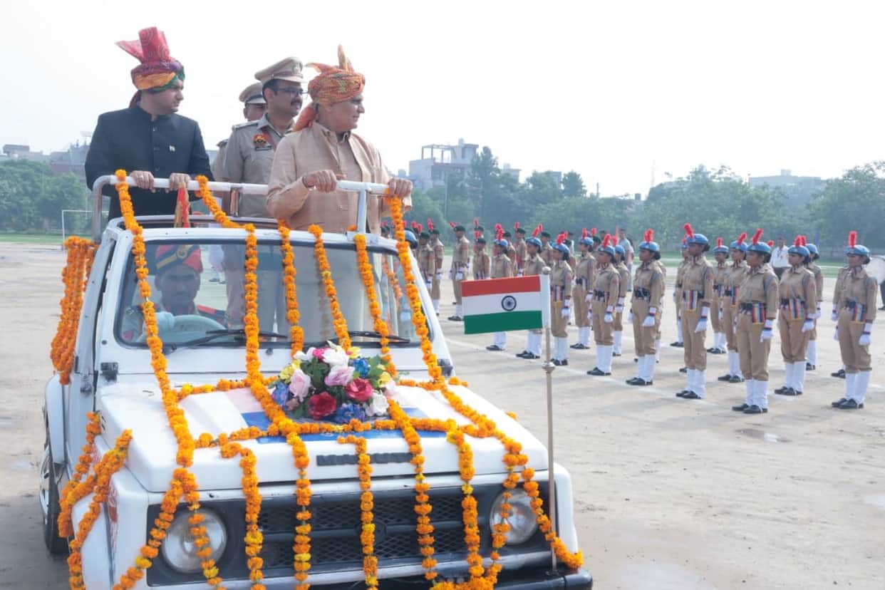 The brave widows of the martyrs were honored by being presented with shawls.