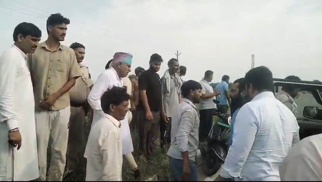 Bike carrying three youths returning to Bairawas collides with a car; one dead.