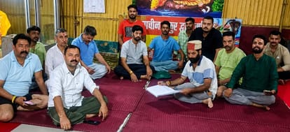 जन्माष्टमी पर  आयोजित होने वाली  श्रीमद्भागवत कथा की तैयारियों को लेकर आयोजित प्राचीन ठाकुरद्वा