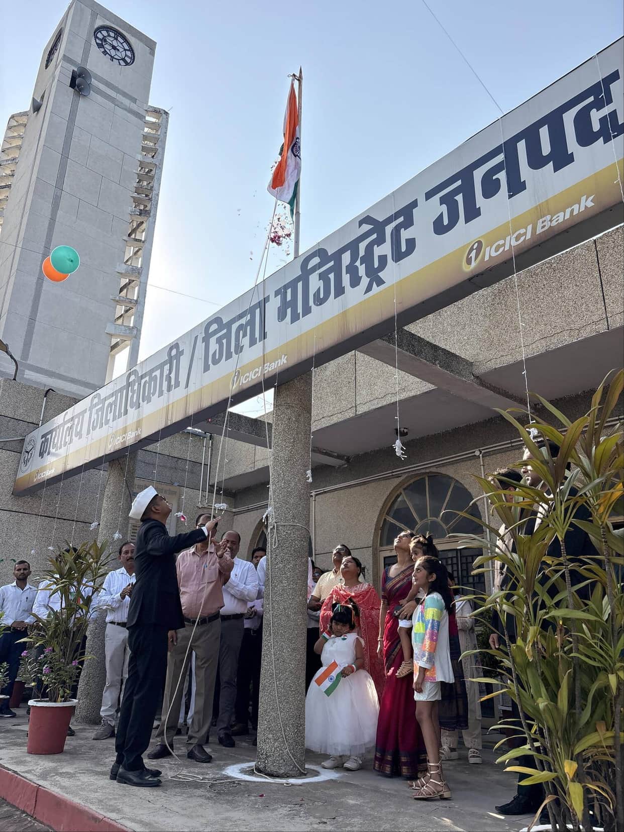 Siddharthnagar News: Tricolor hoisted, patriotic songs echoed in the atmosphere