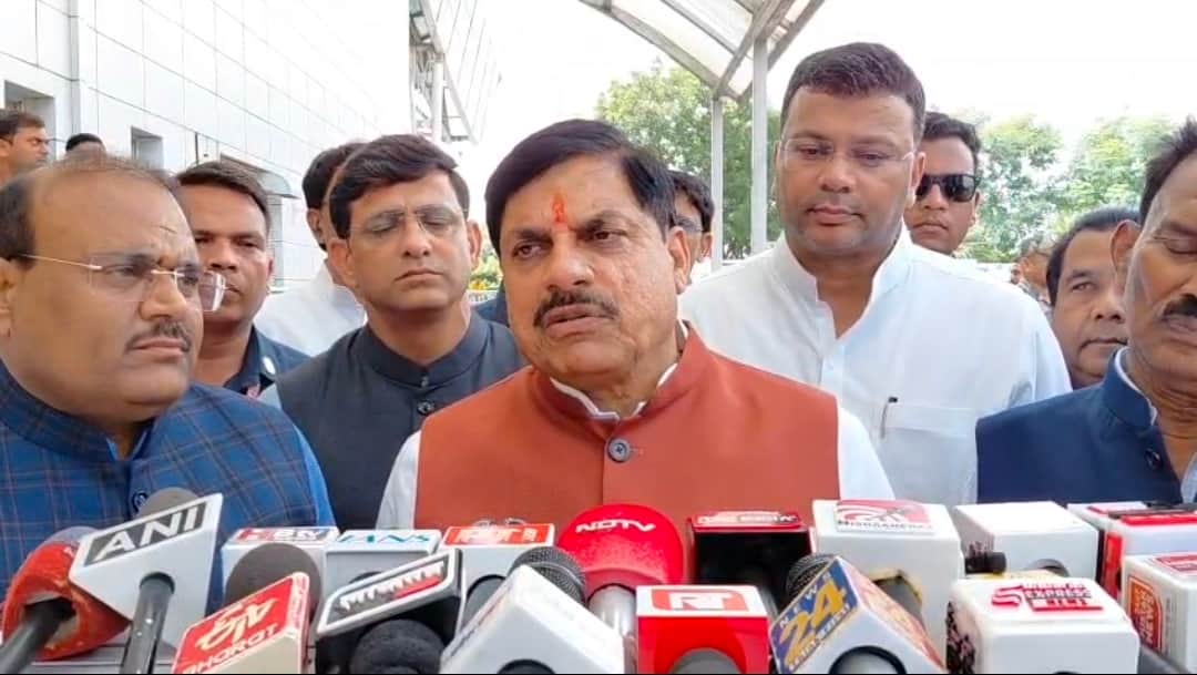 Chief Minister Mohan Yadav arrived in Indore and praised Atal Ji's work.