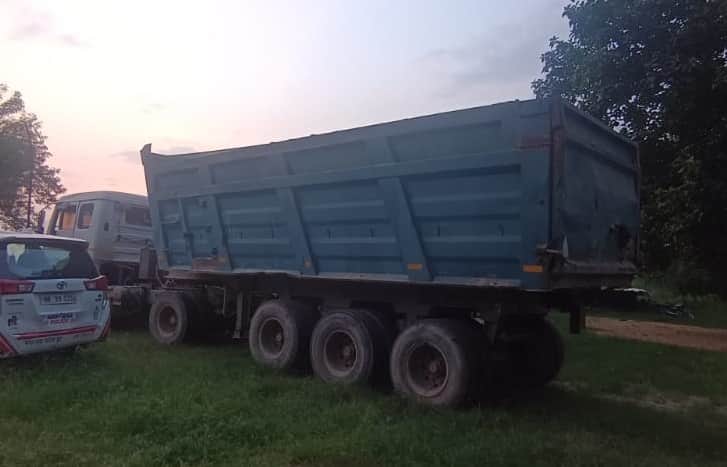 Dumper hits youths walking on foot; one dead.