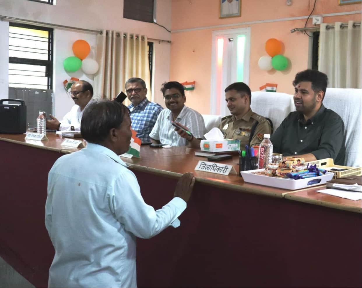 Rain washes out 'Sampoorna Samadhan Diwas'; negligible turnout of complainants