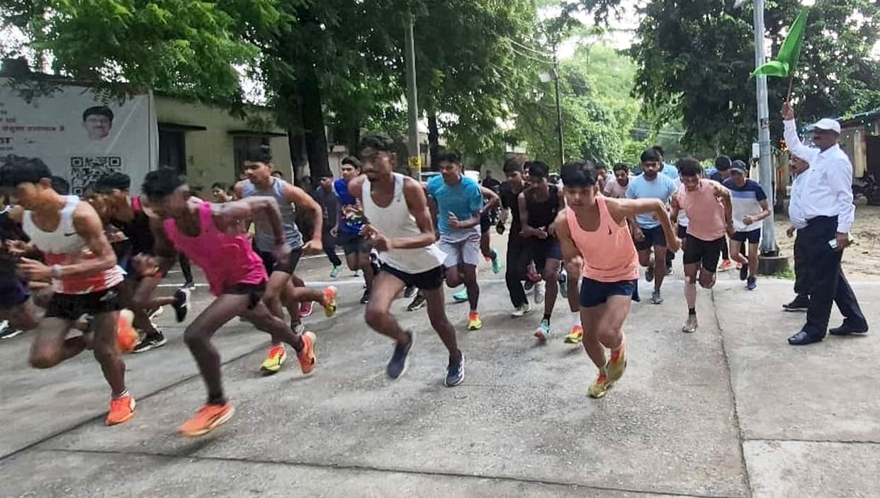 Abhishek and Akanksha triumph in cross-country race.