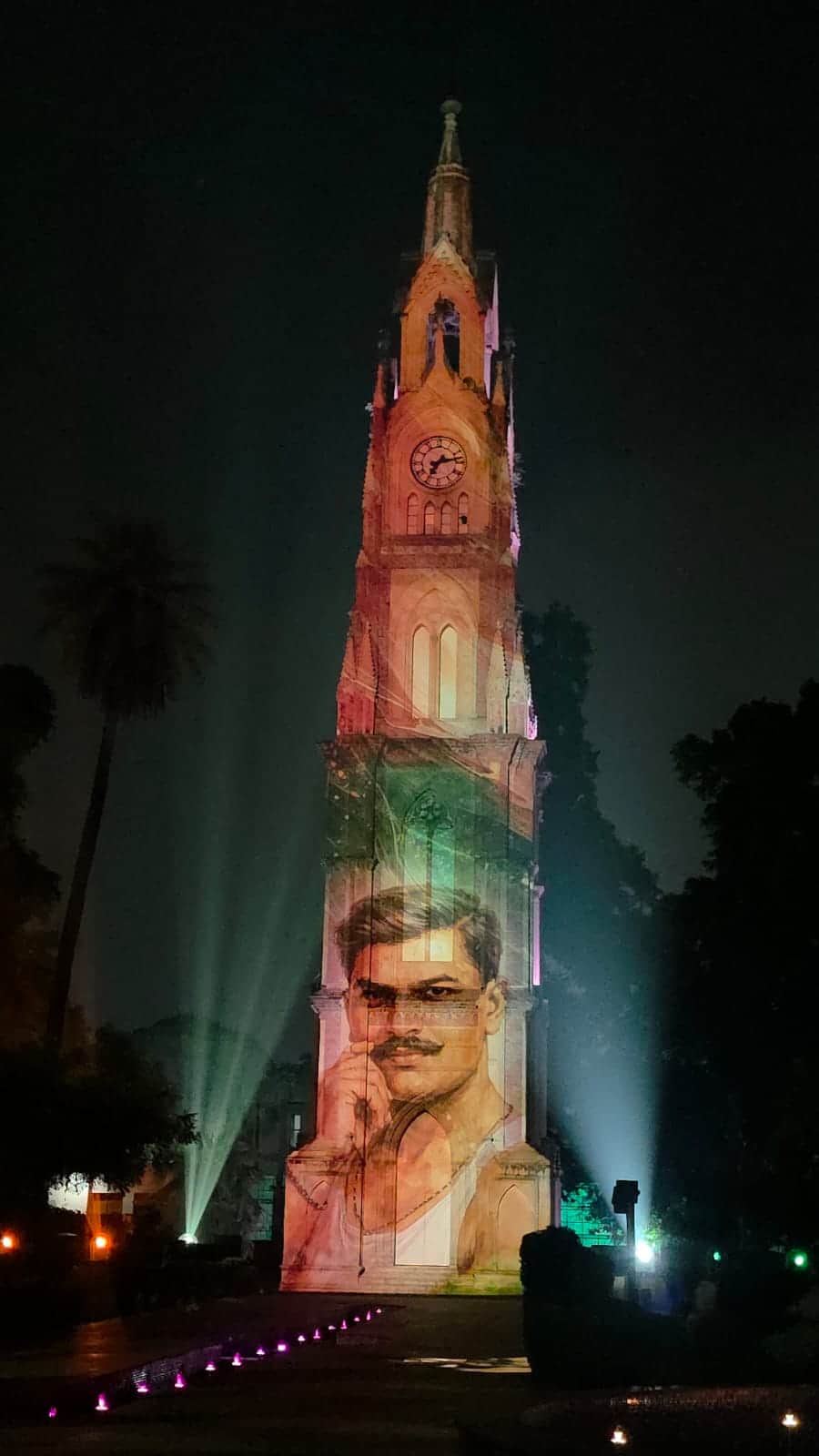 The laser show captivated the citizens