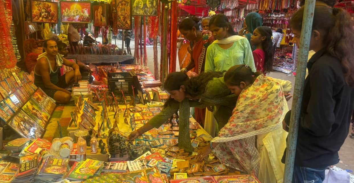 A wave of faith surged at the Astik Dev Temple